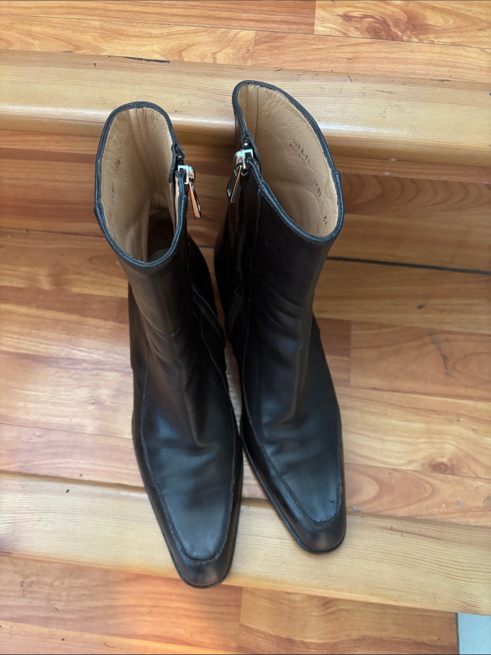 Bally women Black Leather Zip Ankle Boots
